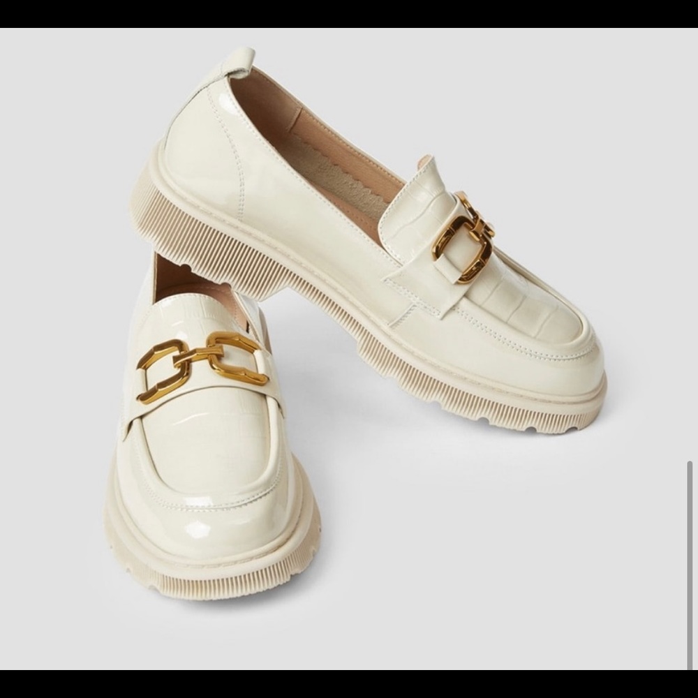 Women’s Cream Patent Loafers with Gold Chain Accent
